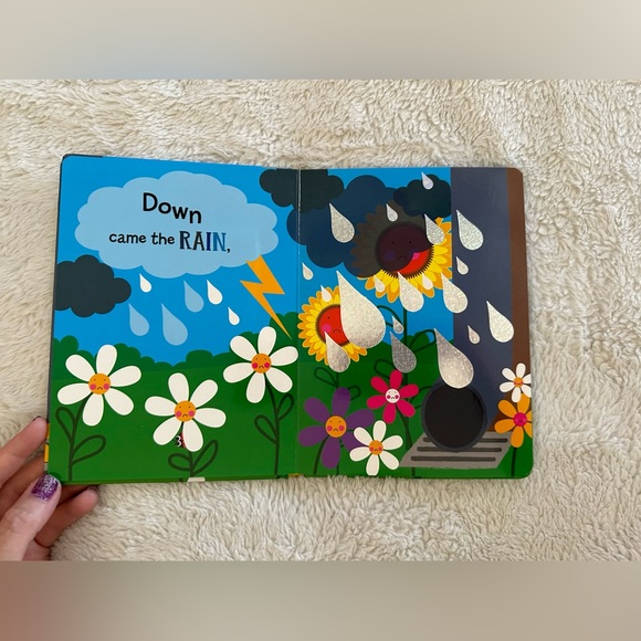 New Touch & Feel Book - Picture 6 of 7